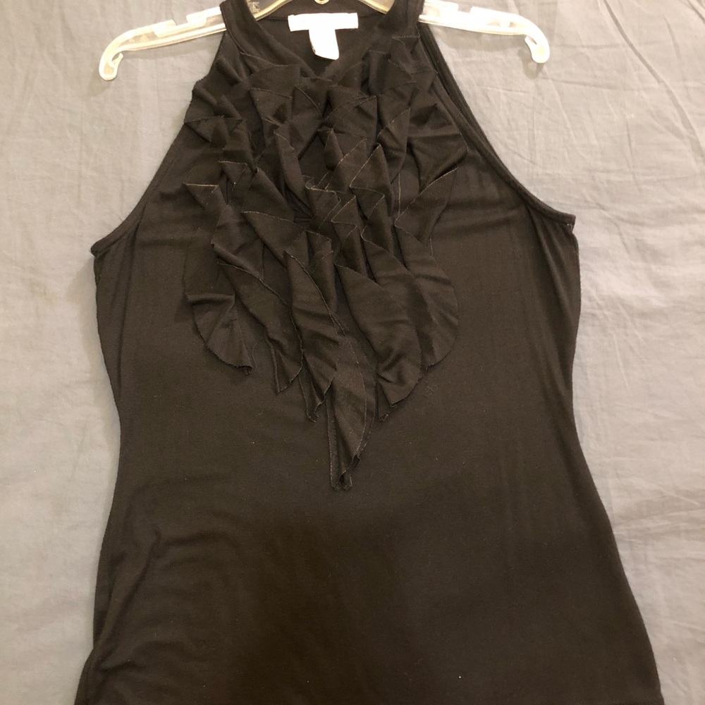 Black and White Ruffled Raglan Tank Blouse - Picture 2 of 3
